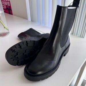 Chelsea boots